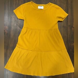 Yellow ribbed short sleeved dress for girls.